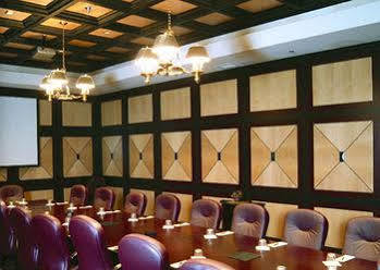 Bertram Inn And Conference Center Aurora Exterior foto